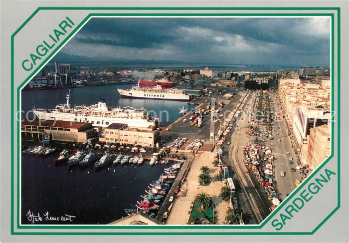 Cagliari La citta e situa tra spiagge colline e lagune interne Fliegeraufnahme