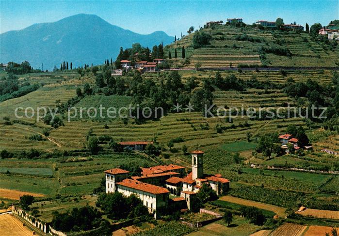 Bergamo Valle d’Astino con vista del convento del 1200 si ammira l’antica cappel