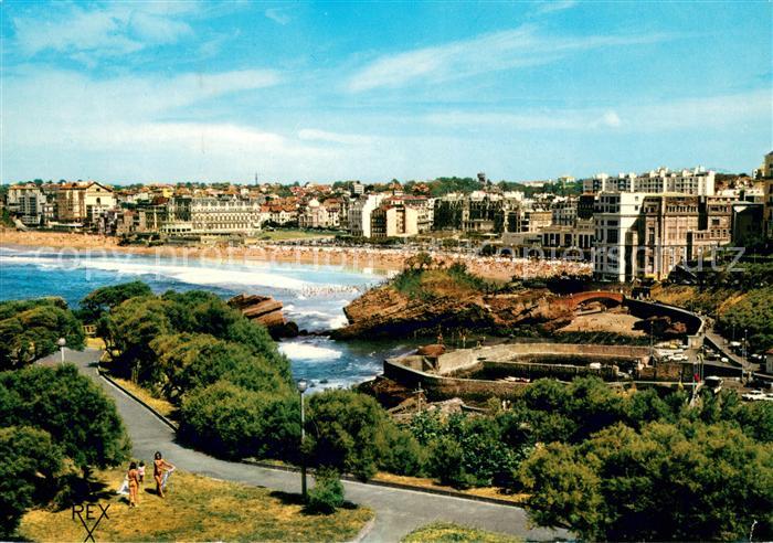 Biarritz Pyrenees Atlantiques Le Port des Pecheurs Le Basta et la Gra