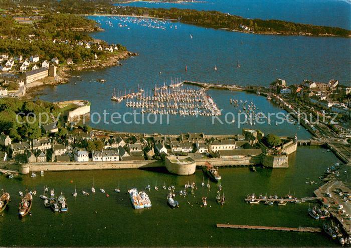 Concarneau Finistere Le port et la Ville Close Vue aerienne