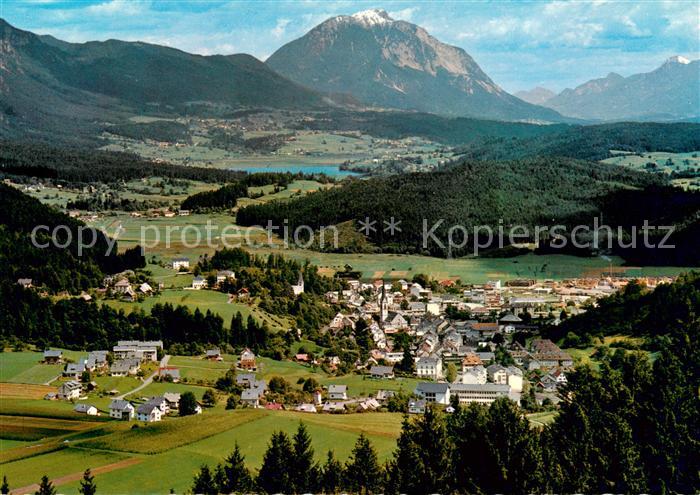 Hermagor Kaernten Panorama mit Presseggersee und Dobratsch