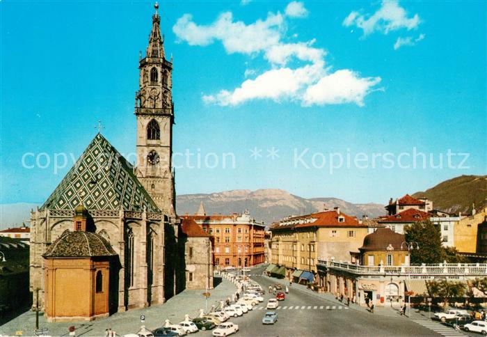 Bozen Suedtirol Walterplatz mit Pfarrkirche