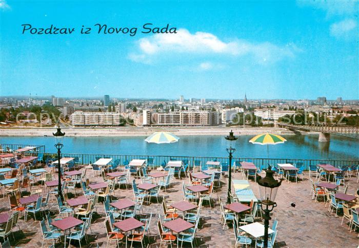 Novog Sada Restaurant Terrasse Stadtpanorama Blick ueber die Donau