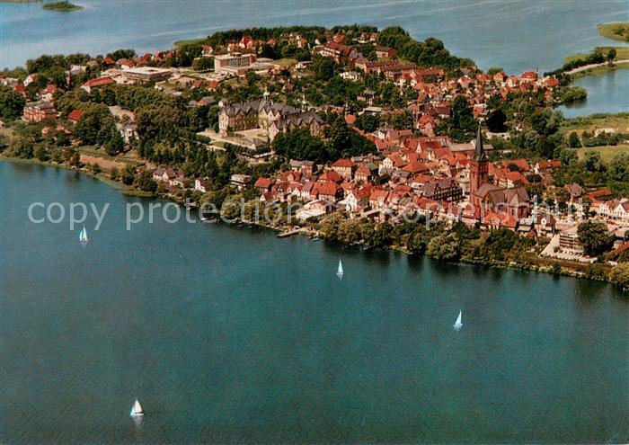 Ploen See Halbinsel Schloss Ploener See Seenlandschaft Holsteinische Schweiz Fli