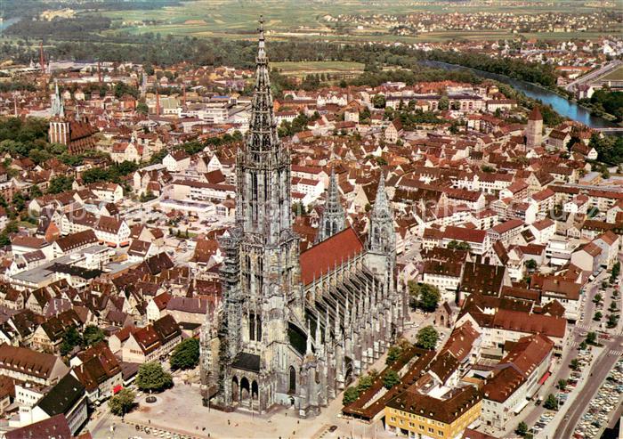 Ulm Donau Ulmer Muenster Hoechste Kirche der Welt Fliegeraufnahme