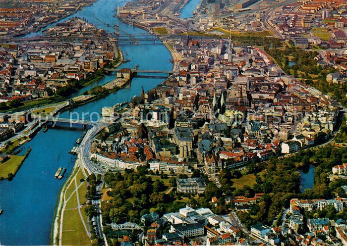 Bremen Stadtbild mit Weser Fliegeraufnahme