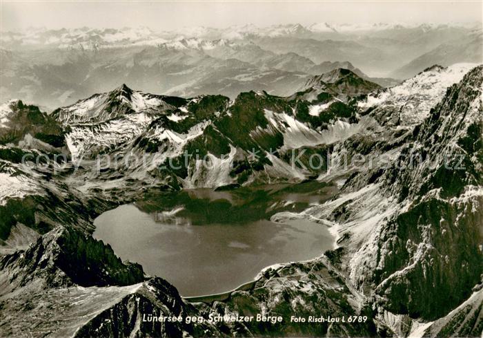 Luenersee Vorarlberg gegen Schweizer Berge Fliegeraufnahme