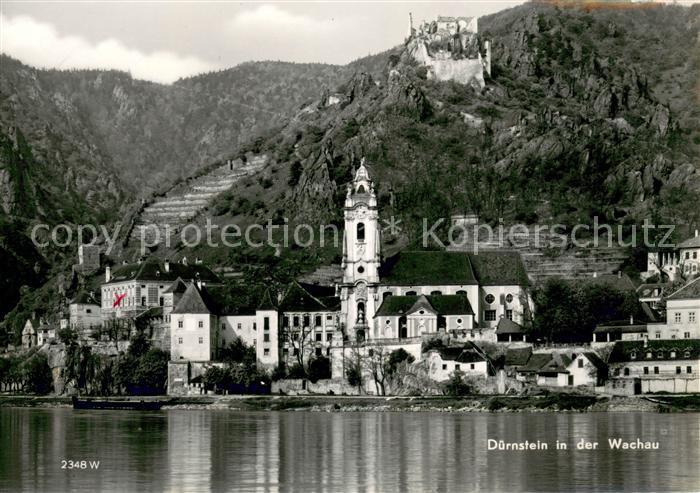 Duernstein Wachau mit Kirche und Festung