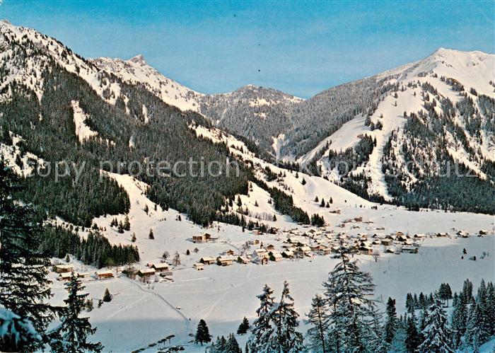 Nesselwaengle Tirol im Tannheimertal mit Schneetal