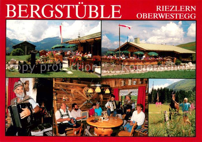 Riezlern Kleinwalsertal Vorarlberg Bergstueble Ziehharmonikaspieler Gaststube Re
