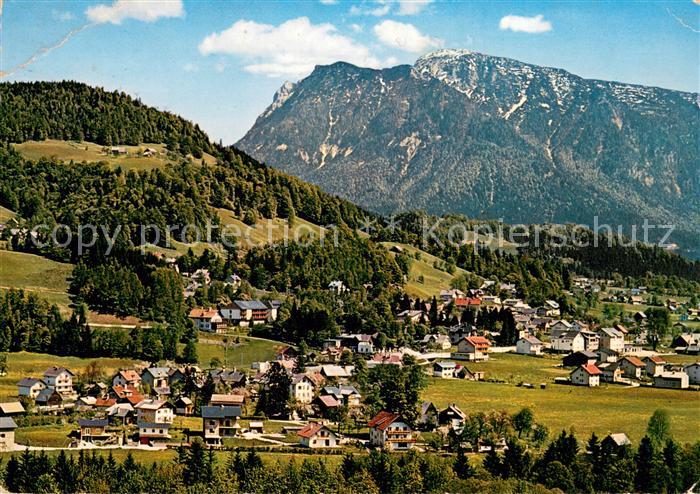 Bad Goisern Salzkammergut Panorama mit Jodschwefelbad und Sarstein