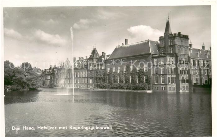 Den Haag Hofvijver met Regeringsgebouwen