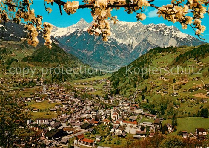 Schruns Vorarlberg mit Zimba und Vandanser Steinwand