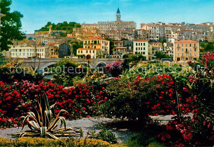 Ventimiglia Liguria Il ponte sul Roja e la citta vecchia