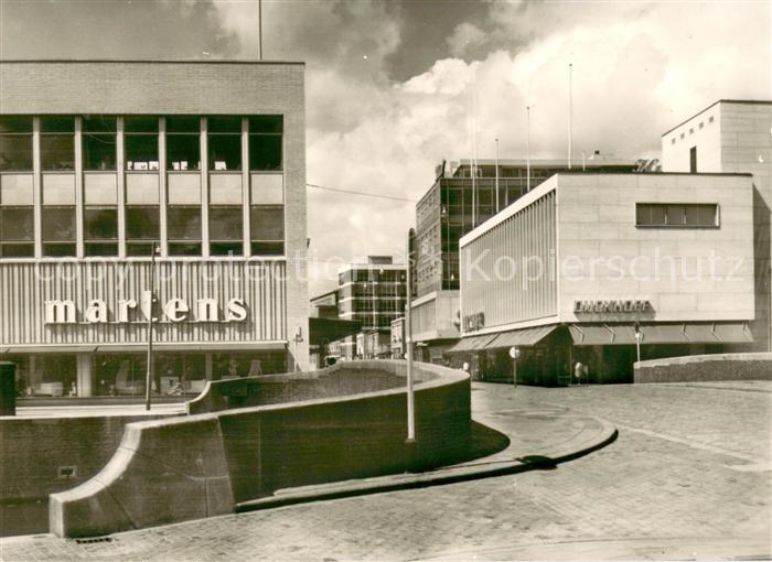 Rotterdam Moderne winkels aan de Keizerstraat