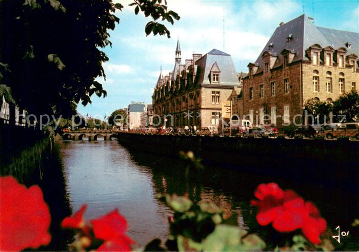 Quimper La Prefecture devant l'Odet