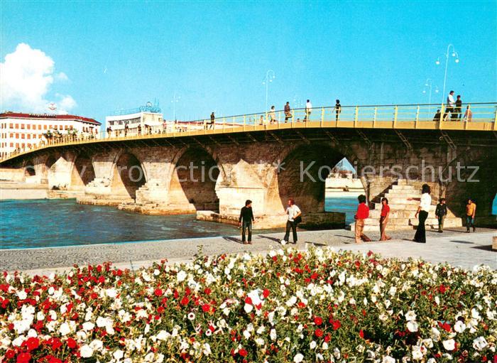 Skopje Skoplje Vardar Bruecke Uferpromenade