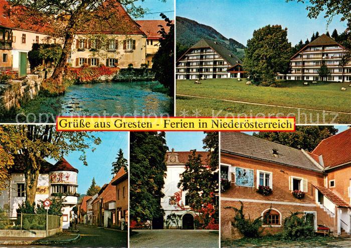 Gresten Partie an der Erlauf Ferienhaeuser Ortsmotiv Schlossportal Alte Sonnenuh