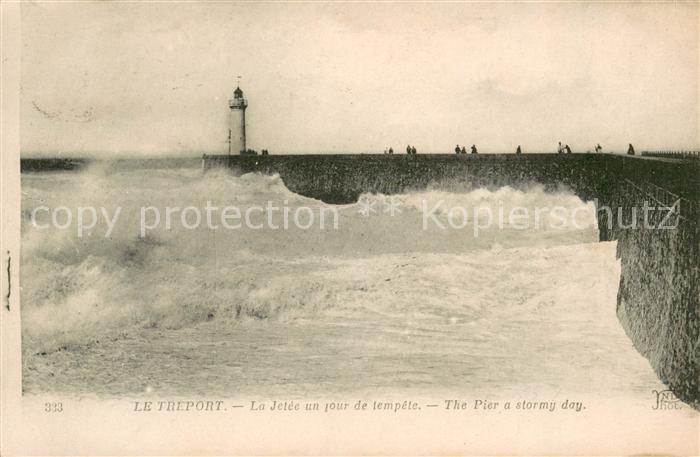 Le Treport La Jetee un jour de tempete