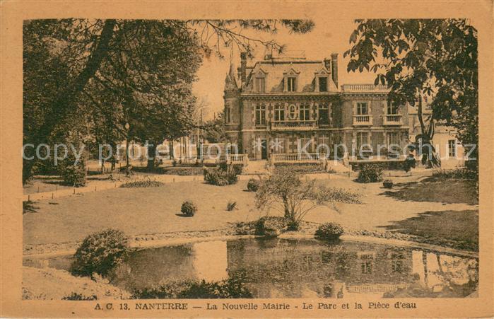 Nanterre La Nouvelle Mairie Le Parc et la Piece d eau