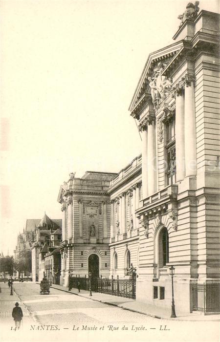 Nantes Loire Atlantique Le Musee et Rue du Lycee