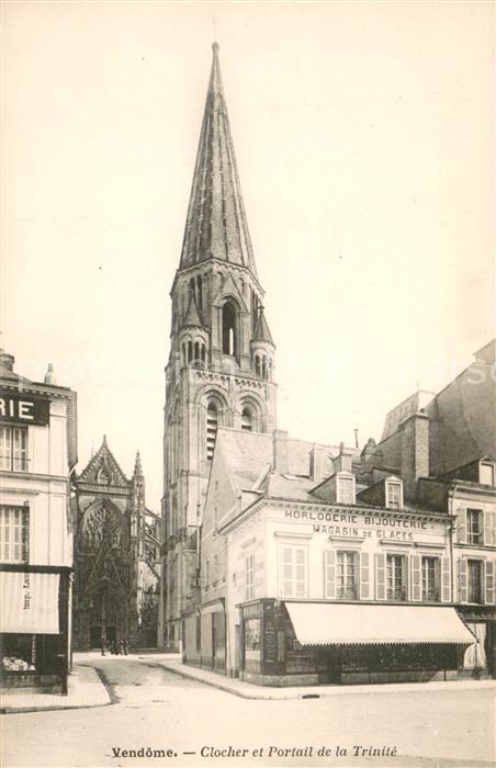 Vendome Clocher et Portail de la Trinite