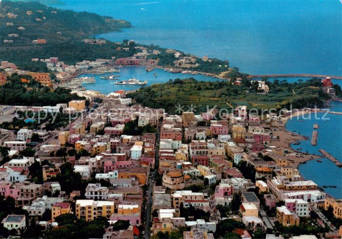 Ischia Il porto veduta aerea