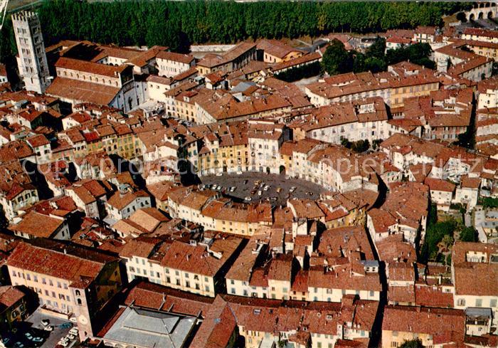 Lucca Anfiteatro Romano veduta aerea