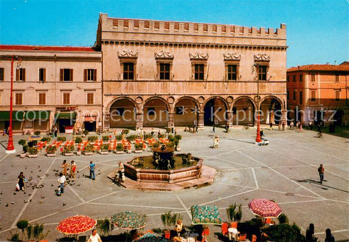 Pesaro Piazza del Popolo Fontana