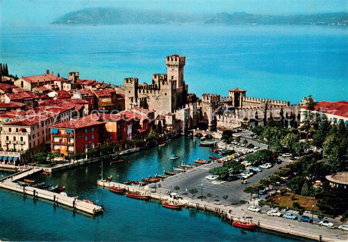Sirmione Lago di Garda Il porto Castello veduta aerea
