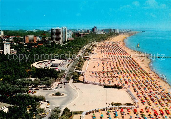 Lignano Pineta Veduta aerea della grande spiaggia