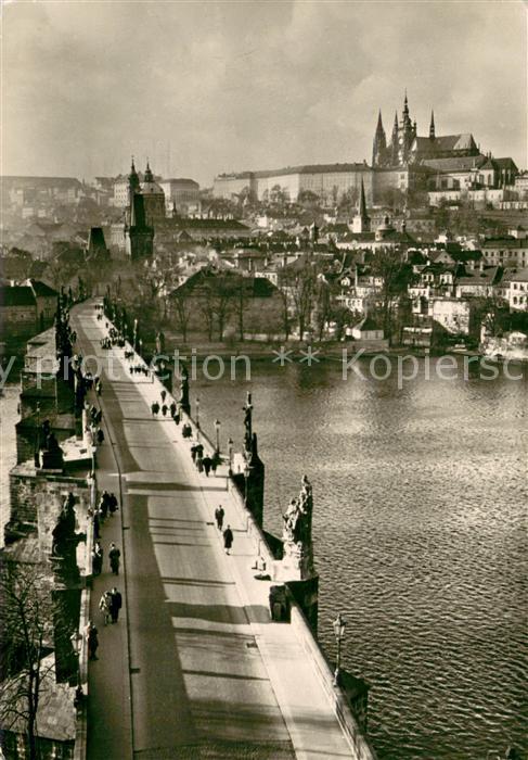 Praha Prahy Prague Prager Burg und Karlsbruecke