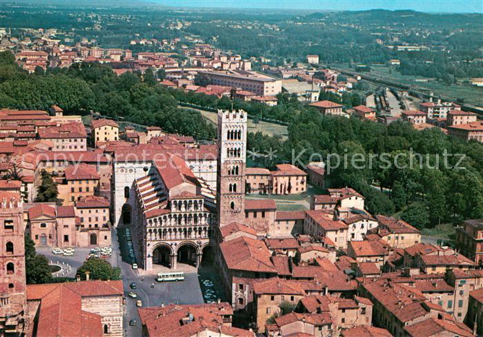 Lucca Chiesa San Martino veduta aerea