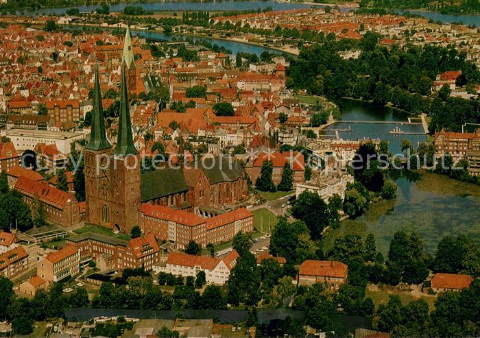 Luebeck Zentrum Hansestadt Kirche Fliegeraufnahme