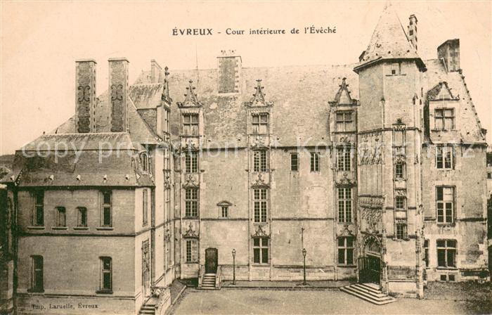 Evreux Cour interieure de l'Eveche