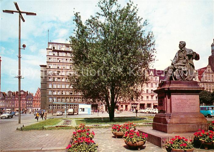 Wroclaw Pomnik Aleksandra Fredry na Rynku