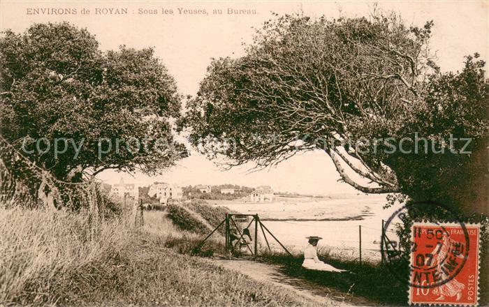 Royan 17 Sous les Yeuses au Bureau