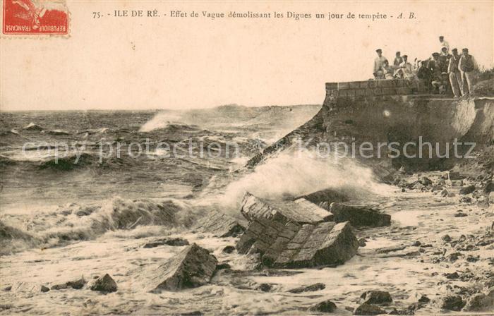 Ile-de-Re Effet de Vague demolissant les Digues un jour de rempete