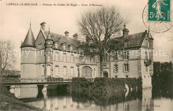 Lorrez-le-Bocage-Preaux Chateau du Comte de Segur Cour d Honneur