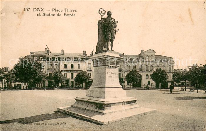 Dax Landes Place Thiers et Statue de Borda