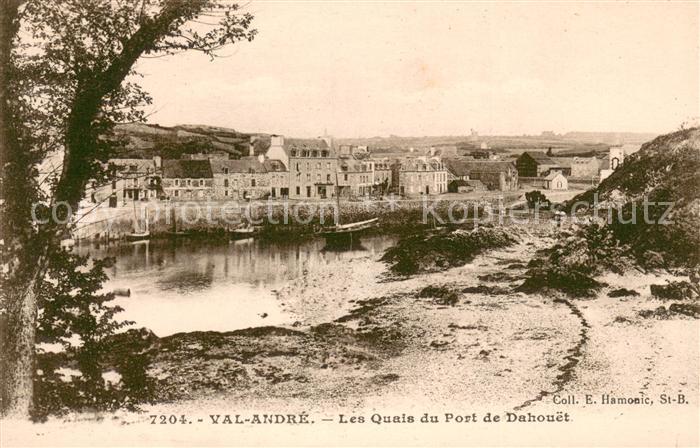 Val-Andre Les quais du Port de Dahouet
