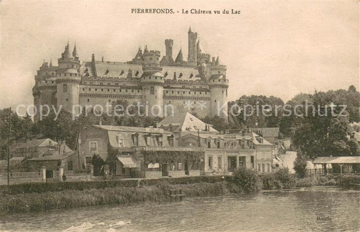 Pierrefonds Oise Chateau vu du lac Schloss
