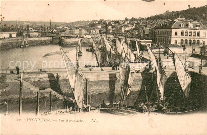 Honfleur Vue d_ensemble du port