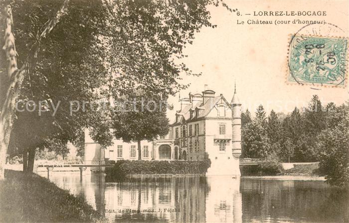 Lorrez-le-Bocage-Preaux Chateau Cour d Honneur Etang