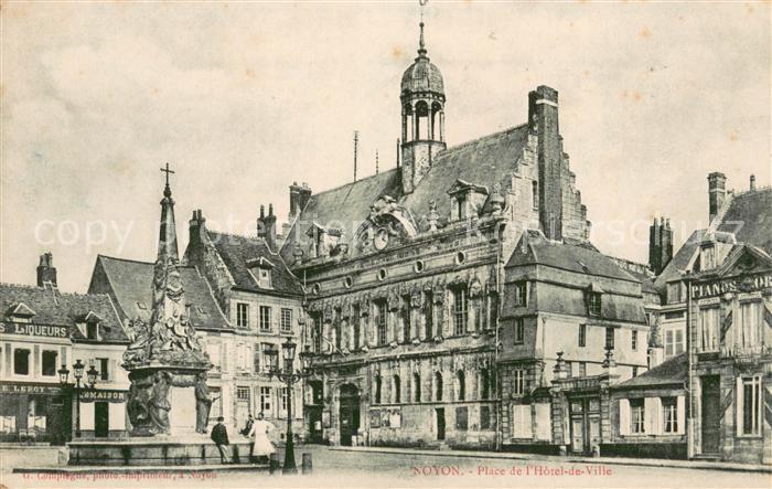 Noyon Oise Place de l Hôtel de Ville