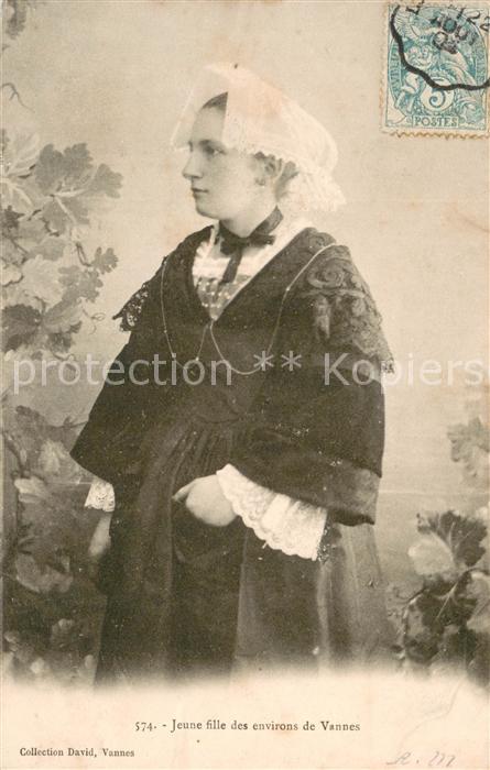 Vannes 56 Jeune fille Costumes Trachten
