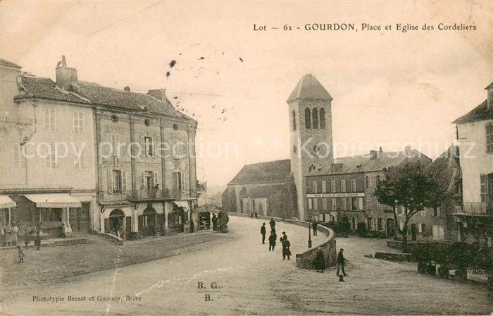 Gourdon Lot Place Eglise des Cordeliers