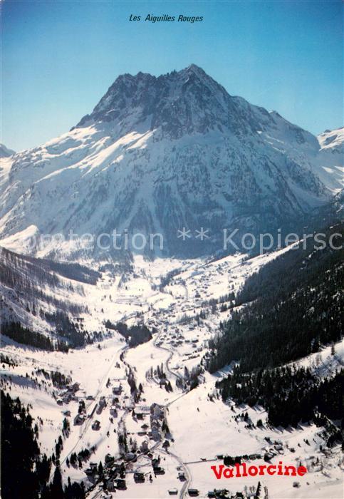 Vallorcine Haute Savoie et les Aiguilles Rouges Alpes en hiver vue aérienne