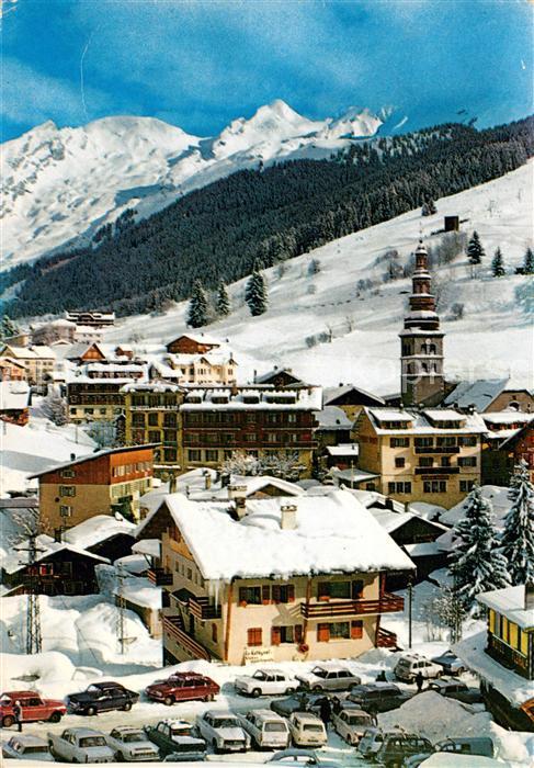 La Clusaz Vue Generale et la Chaîne des Aravis Chalet Le Kathyzol Hôtel Le Lion