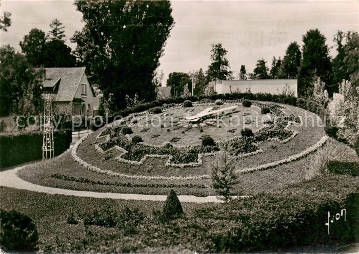 Olivet Loiret Horloge fleurie Blumenuhr